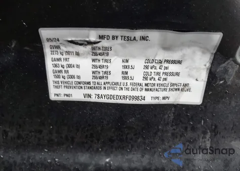2024 Tesla Model Y Long Range Dual Motor All-Wheel Drive/Rwd z USA, uszkodzony, nr VIN 7SAYGDEDXRF099834